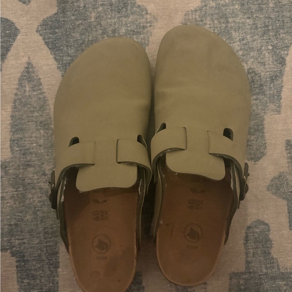 Birkenstock Olive Green Boston Clogs - Picture 1 of 11